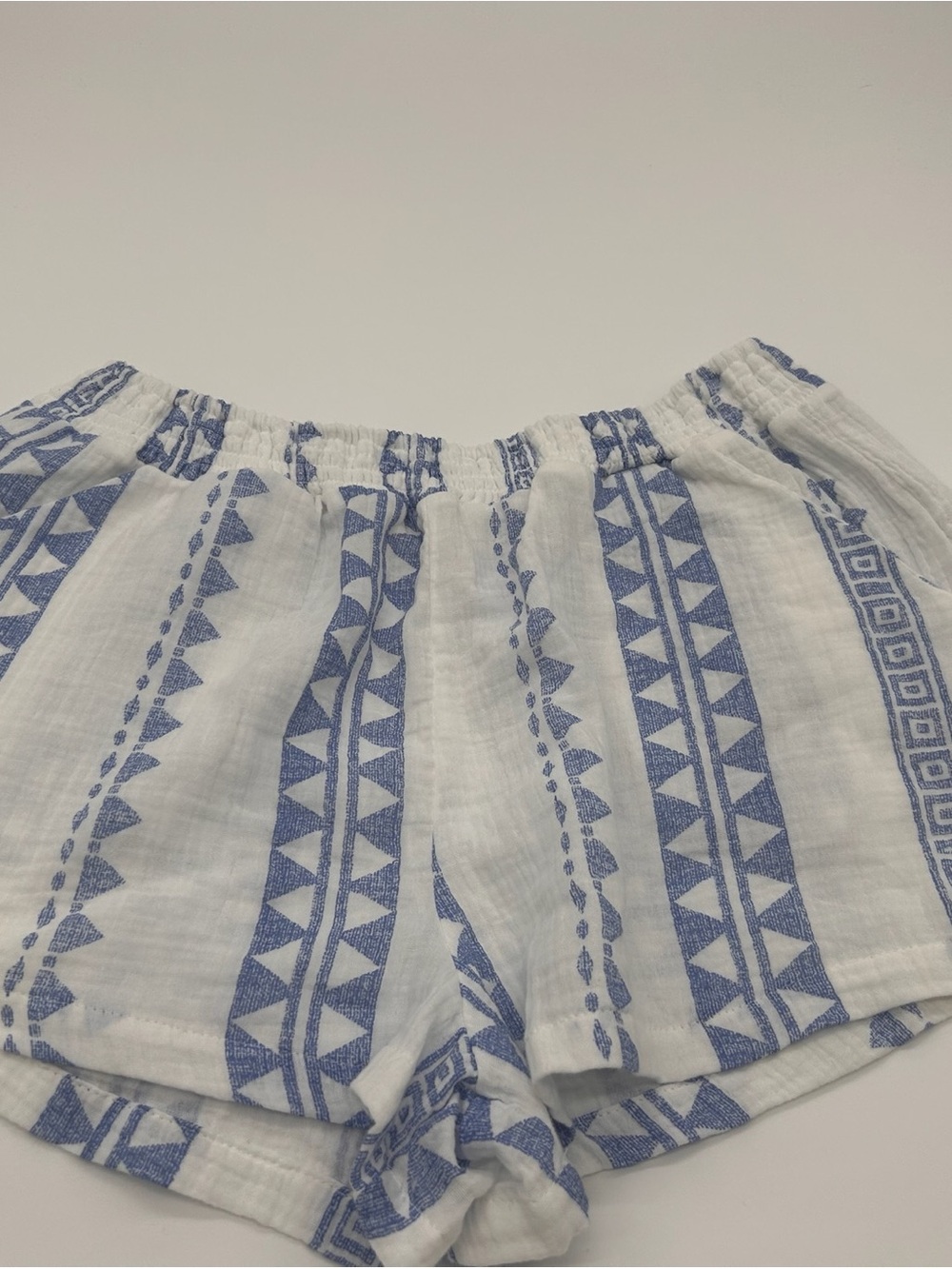 Ocean Drive White & Blue Tribal-Print Elastic-Waist Shorts